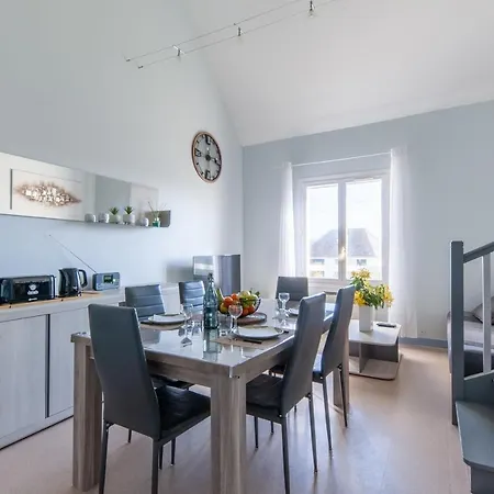 Les Etrilles Apartment *