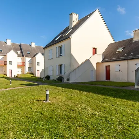 Les Etrilles Apartment *